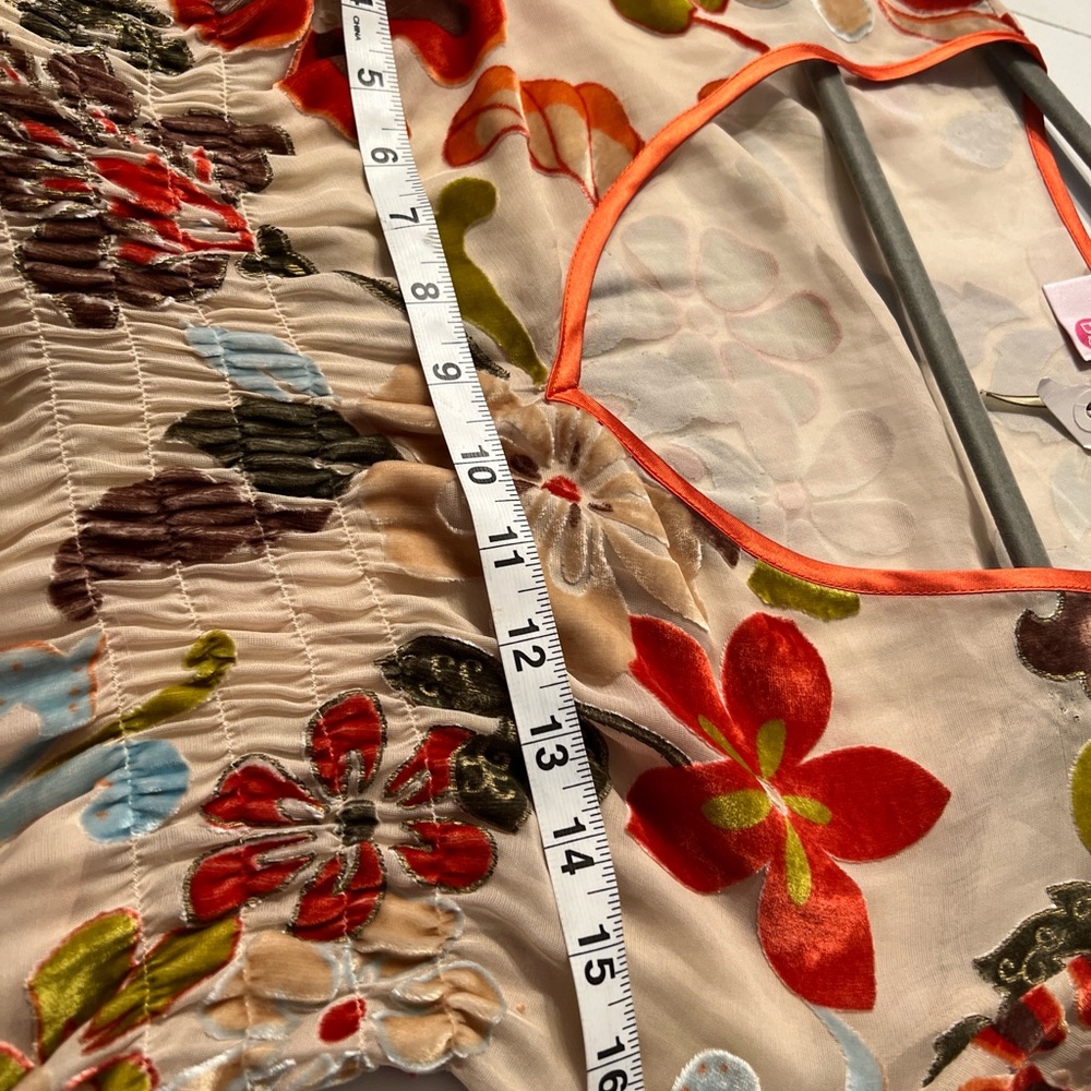 Bb Dress100% Silk wavy sleeves and sheer floral embroidery Sz M Multicolor F - Picture 15 of 15